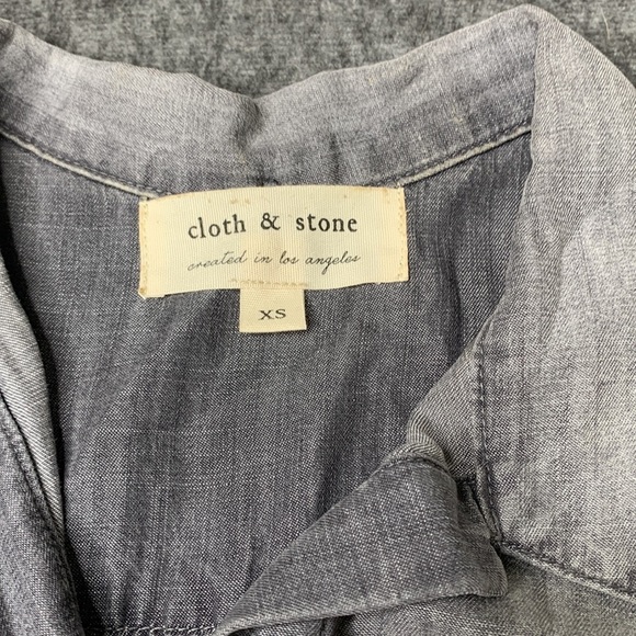 ❤️❤️Cloth & Stone Tie front Top Size XS - Picture 3 of 4